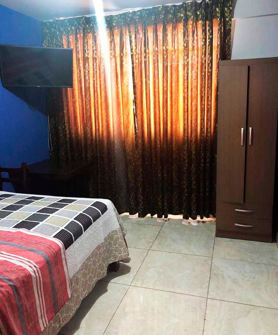 Hospedaje Luna Llena San Vicente de Cañete Exterior foto